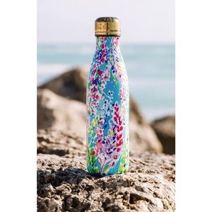Swell x Lilly Pulitzer bottle